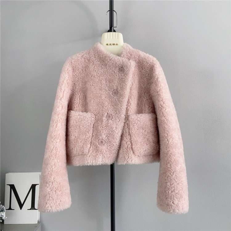 30代ファッション もこもこショート丈ジャケット