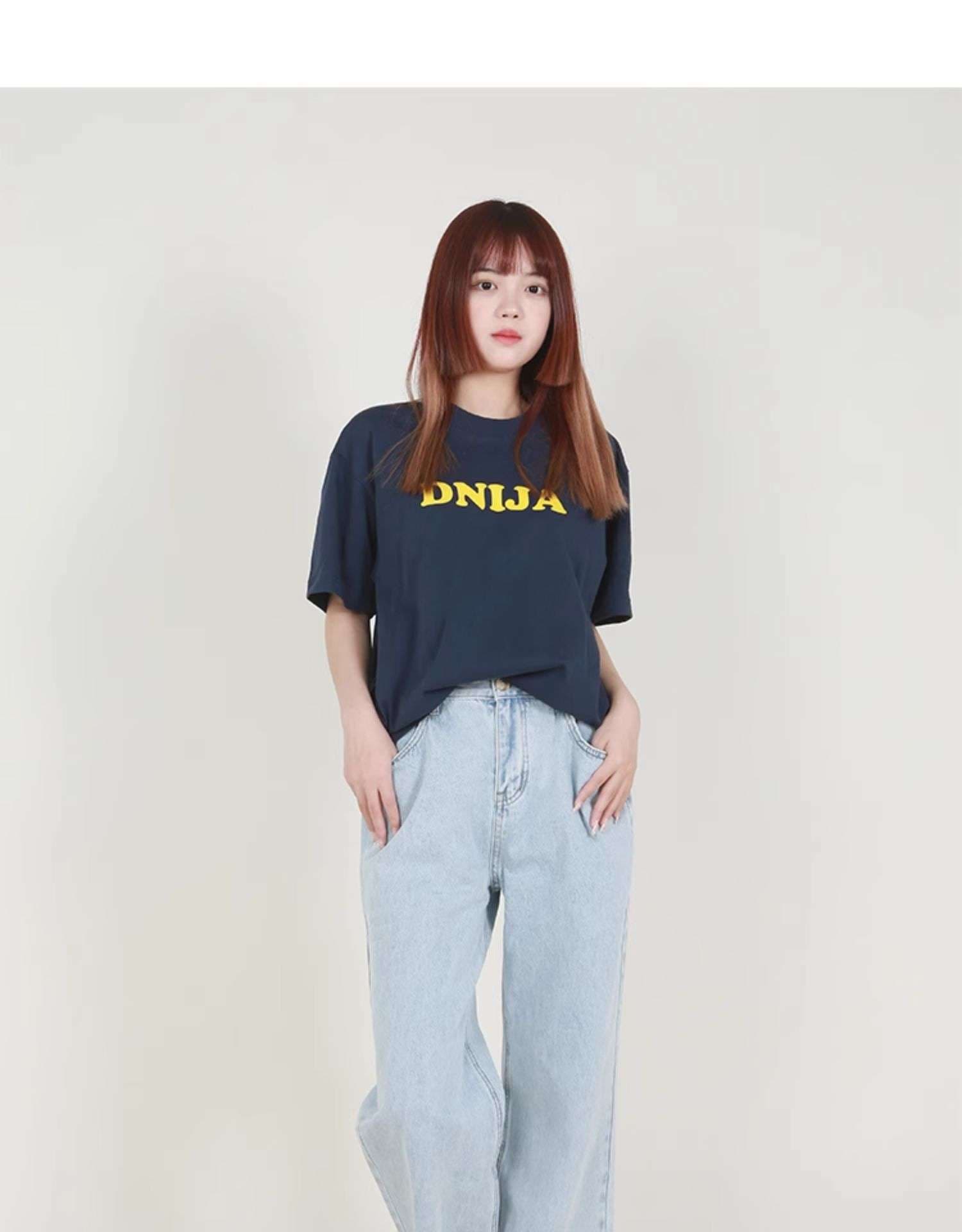 30代ファッション ゆったりストレートデニムパンツ