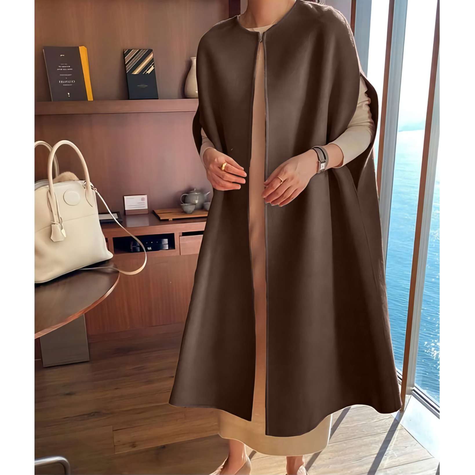 30代ファッション  エレガントロングポンチョコート