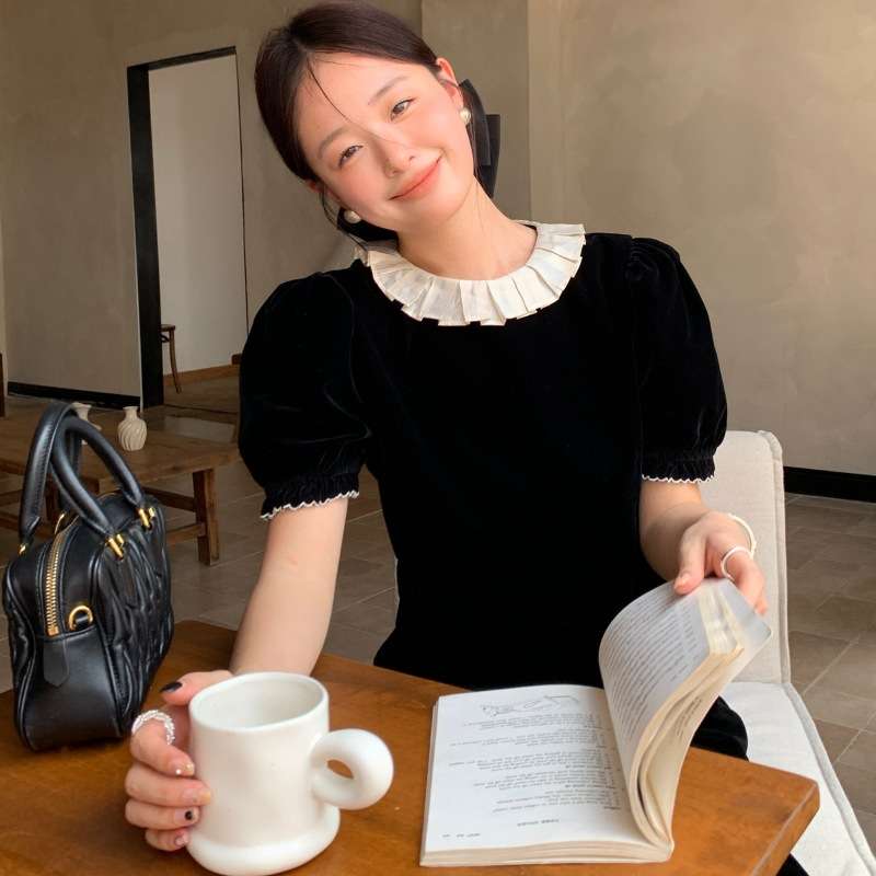 30代ファッション クラシカルフリルカラーワンピース