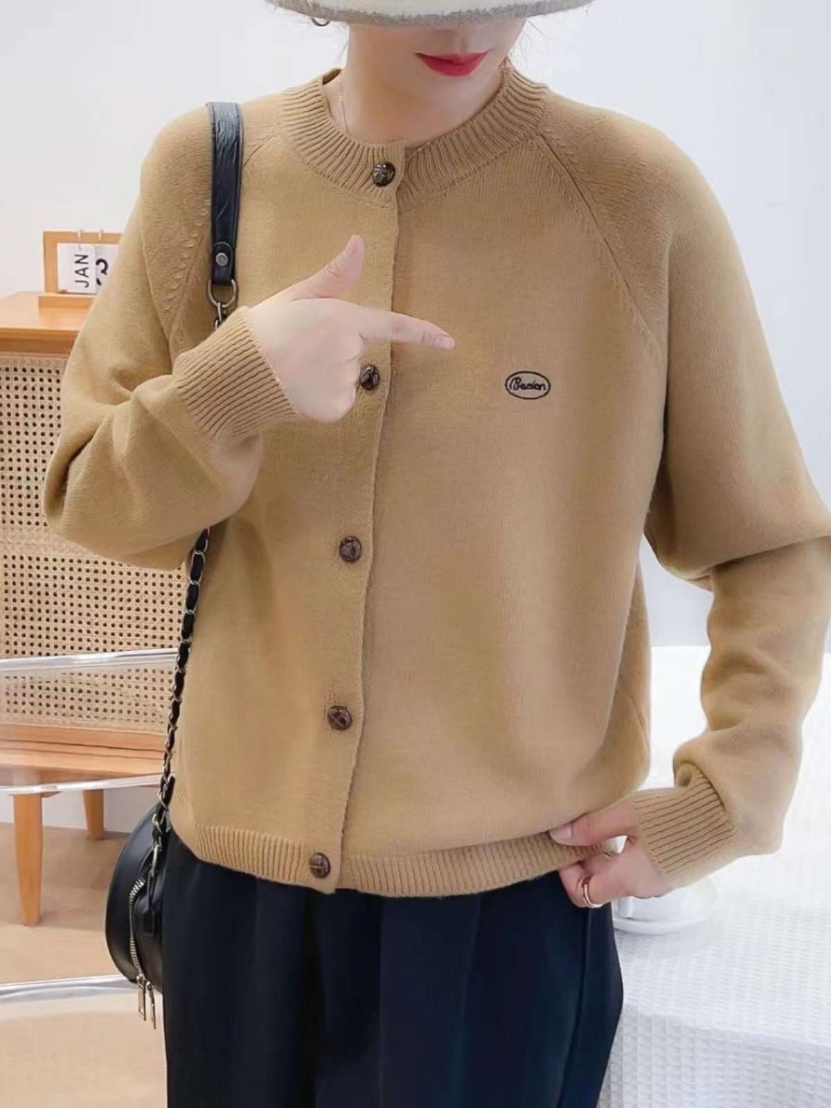 30代ファッション  クラシック ボタン カーディガン