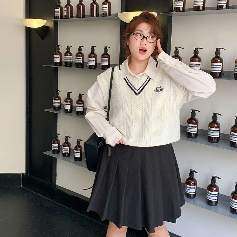 30代ファッション プリーツミニスカート
