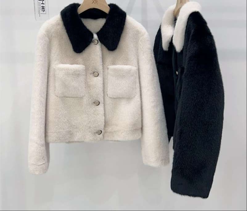 30代ファッション  ふわもこカラー切り替えショートジャケット