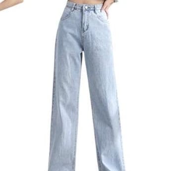 30代ファッション ゆったりストレートデニムパンツ