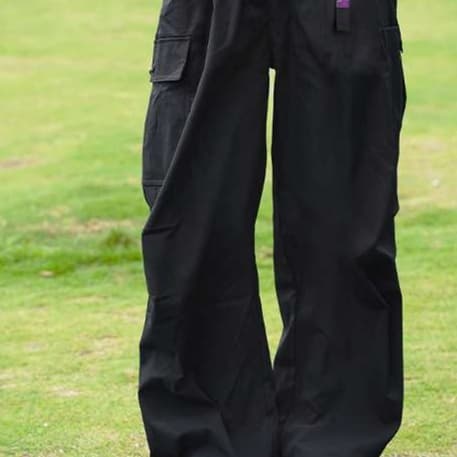 30代ファッション ゆったりカーゴワイドパンツ