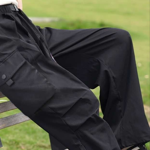 30代ファッション ゆったりカーゴワイドパンツ