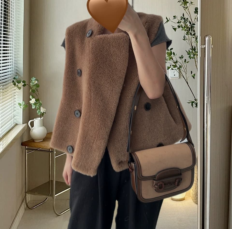 30代ファッション ふわもこショートベスト