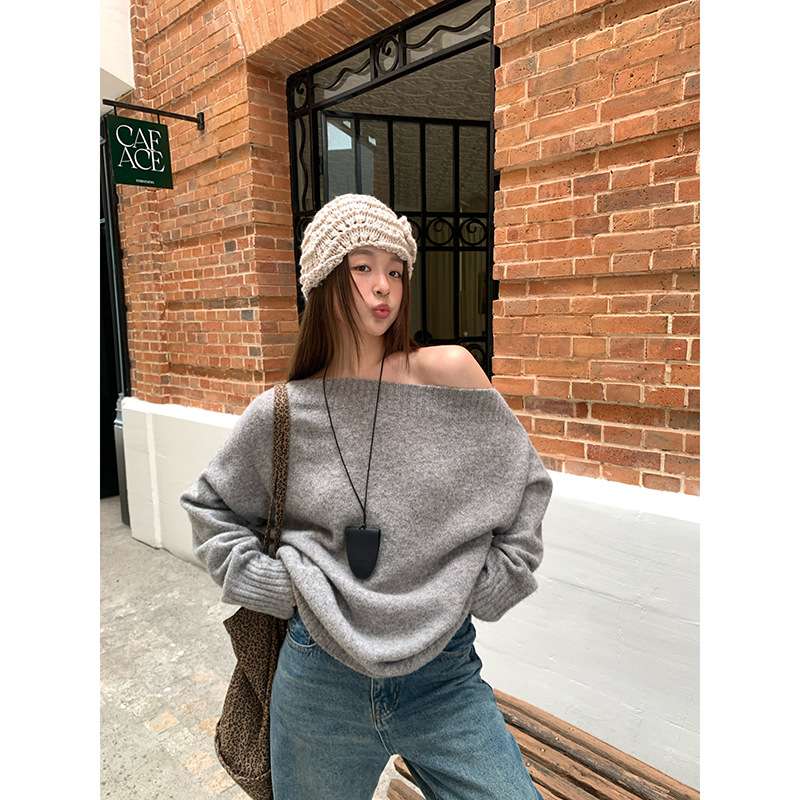 30代ファッション オフショルダーざっくりニット