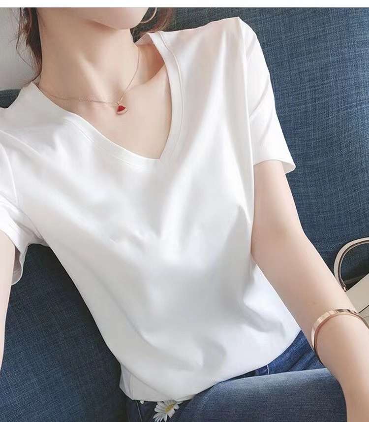 30代ファッション シンプル上品Vネック半袖カットソー
