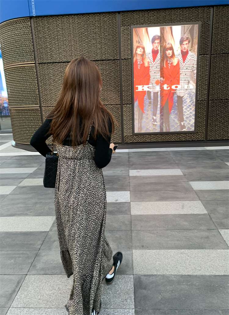 30代ファッション レオパード柄フレアロングワンピース