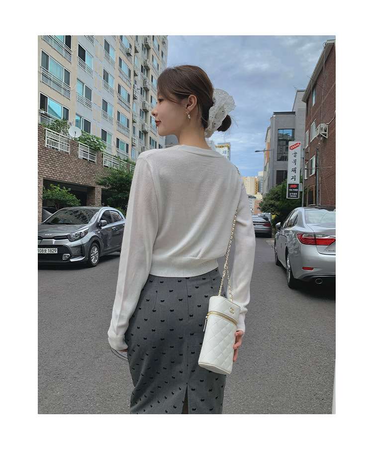 30代ファッション リボン柄タイトスカート