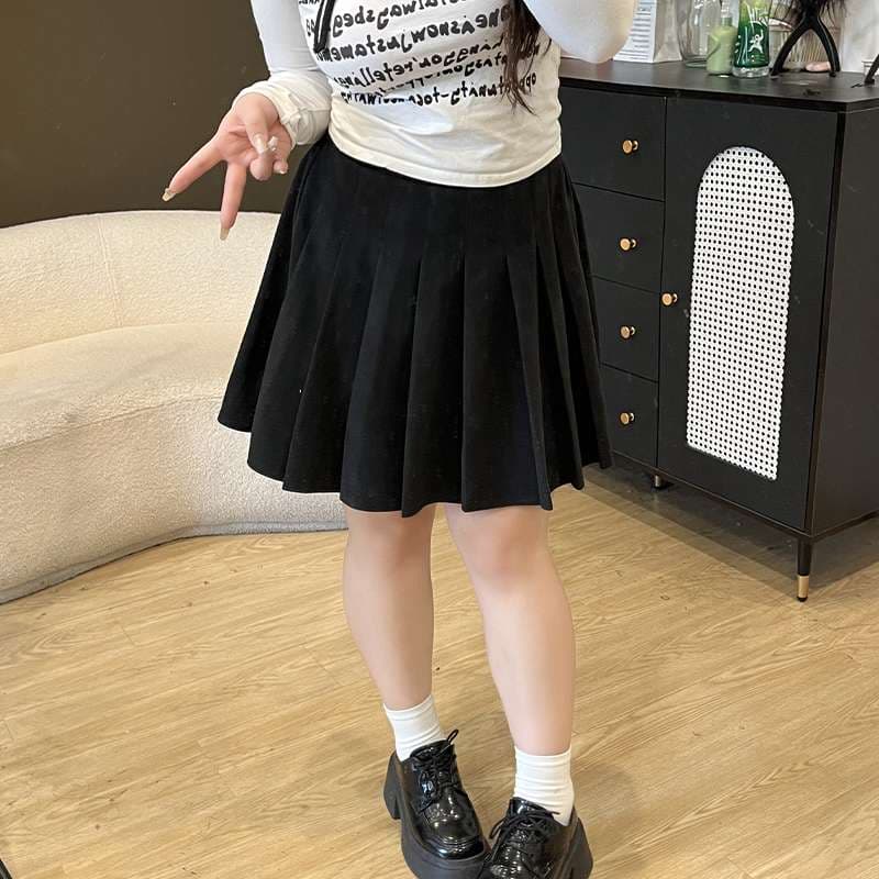 30代ファッション プリーツミニスカート