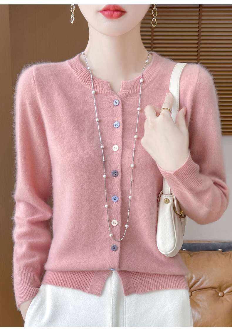 30代ファッション 大人の上品カーディガン
