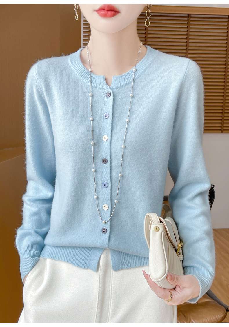 30代ファッション 大人の上品カーディガン