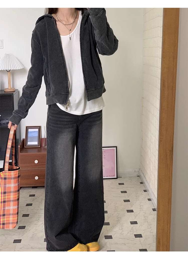 30代ファッション ゆったりワイドデニムパンツ