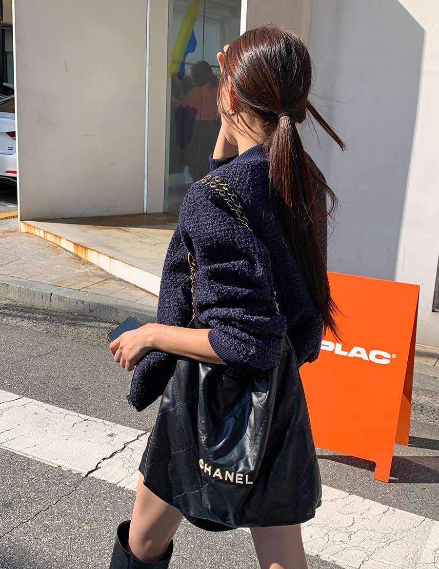 30代ファッション モコモコボンバージャケット