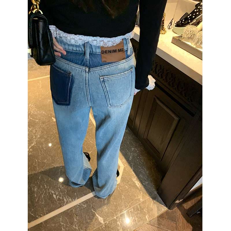 30代ファッション ゆったりデニムストレートパンツ