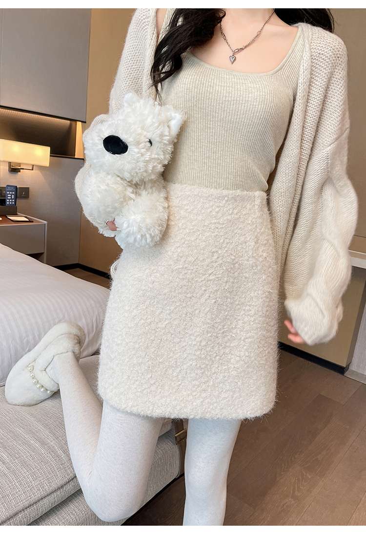 30代ファッション ふわもこウール台形スカート
