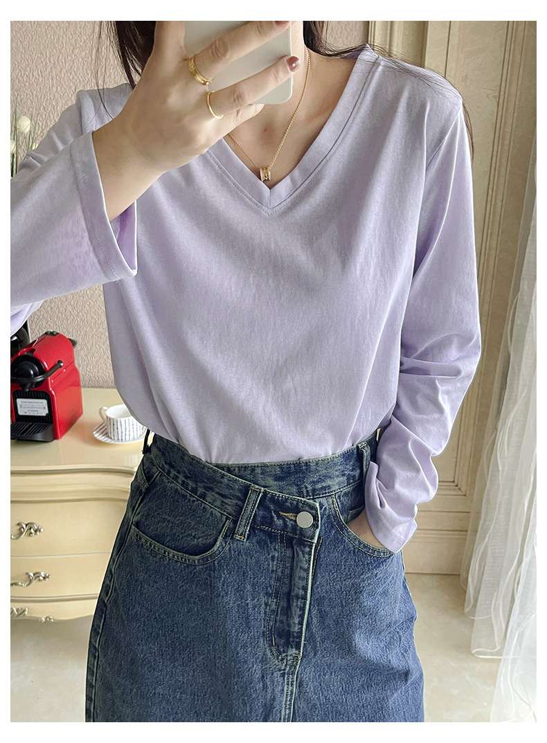 30代ファッション シンプルVネック長袖ブラウス