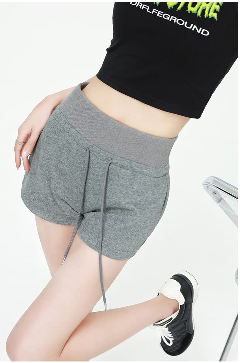 30代ファッション リラクシーポケットショートパンツ