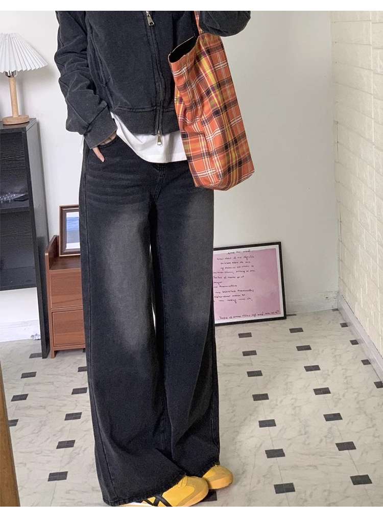 30代ファッション ゆったりワイドデニムパンツ