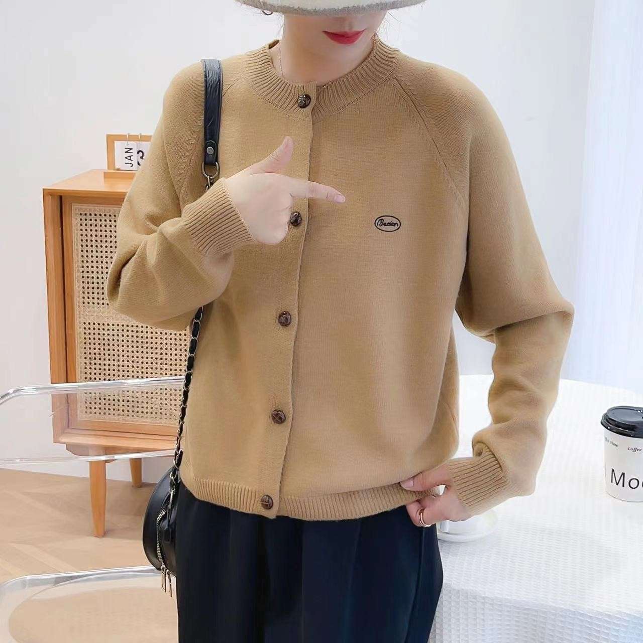 30代ファッション  クラシック ボタン カーディガン