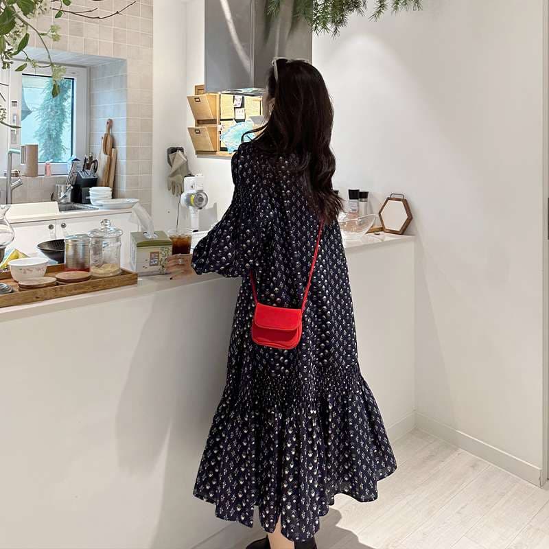 30代ファッション  花柄ティアードロングワンピース