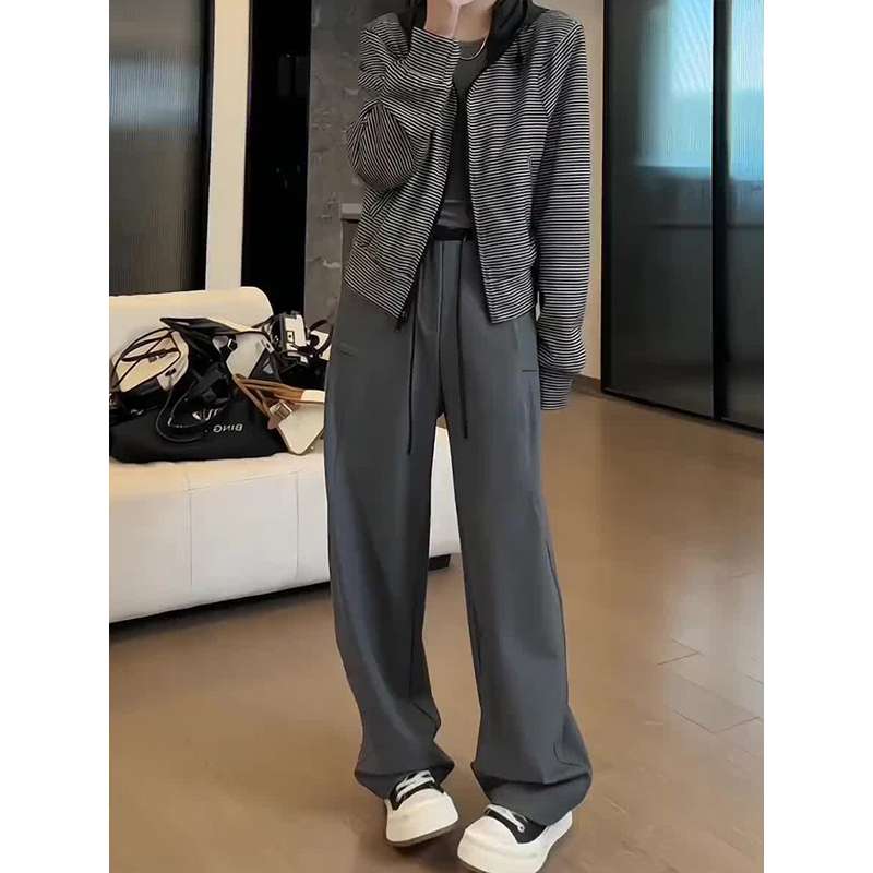 30代ファッション ドローストリング付きワイドパンツ