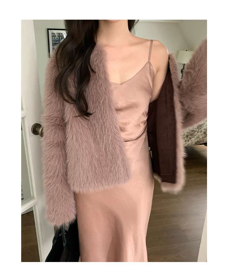 30代ファッション 大人の魅力引き立つスリップドレス