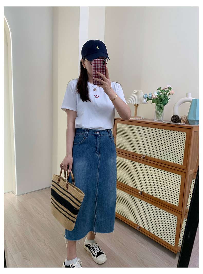 30代ファッション ハート刺繍入りシンプル半袖Tシャツ