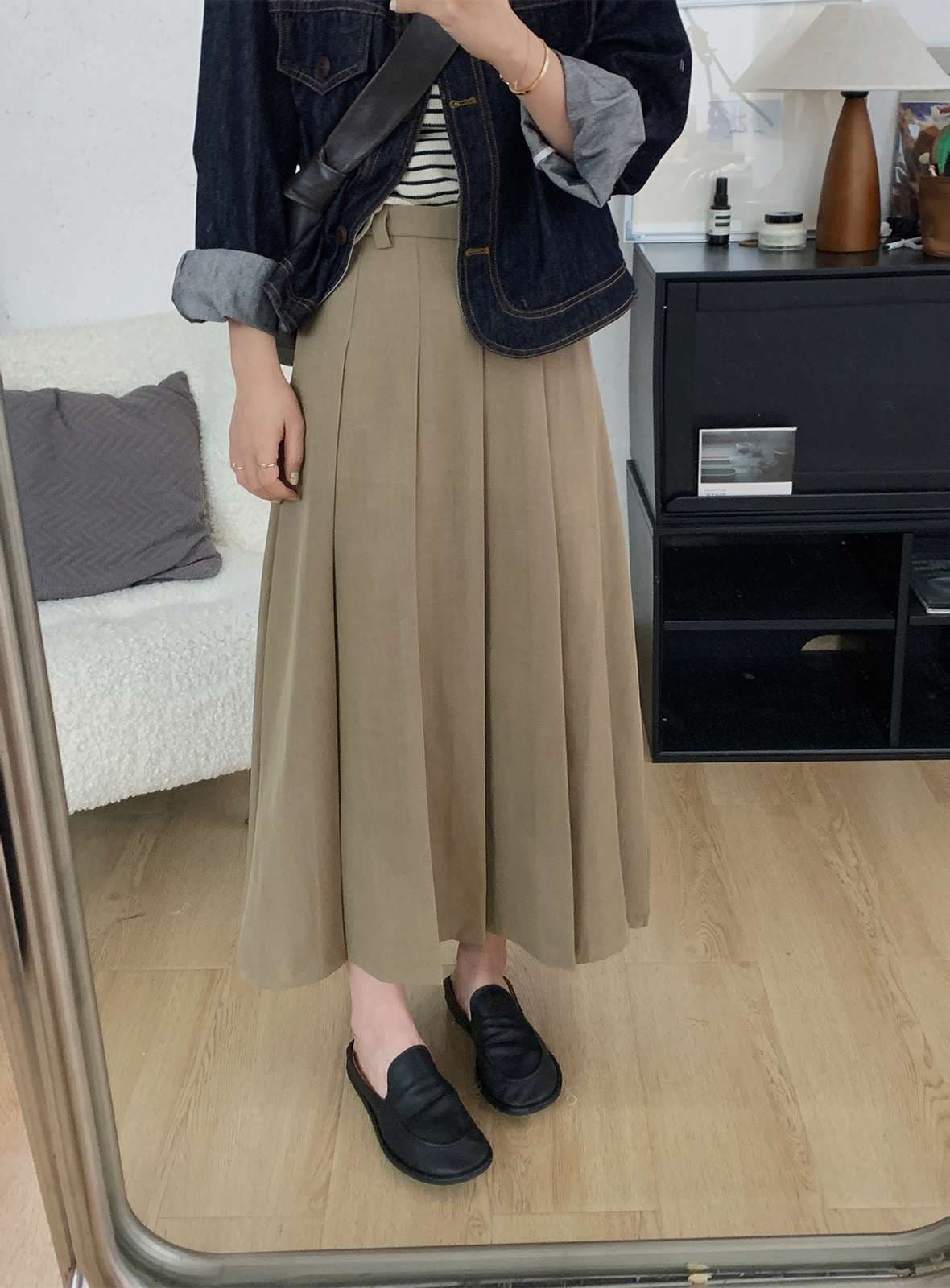 30代ファッション 上品プリーツロングスカート