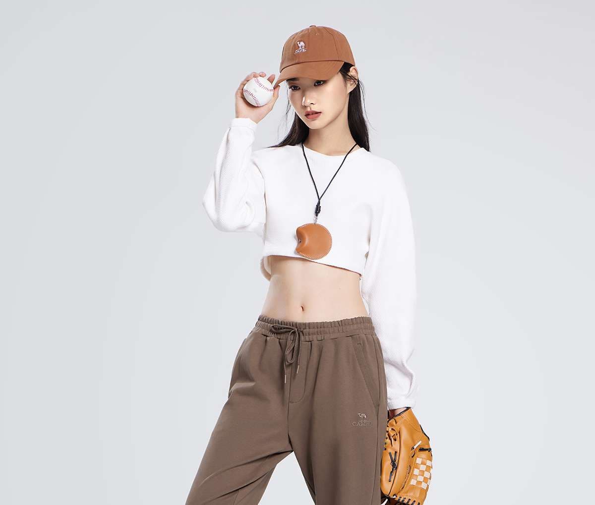 30代ファッション シンプルストレートスウェットパンツ