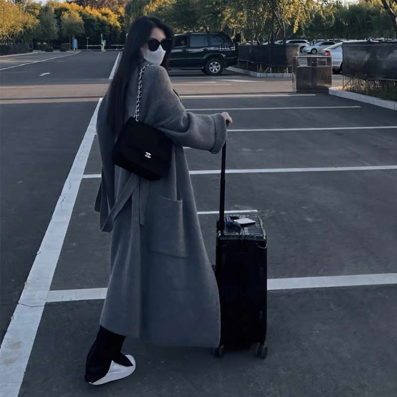 30代ファッション オーバーサイズニットコート