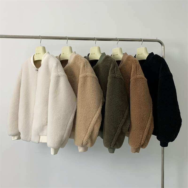 30代ファッション もこもこボアブルゾン