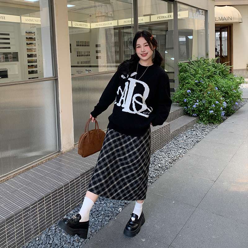 30代ファッション チェック柄ロングスカート