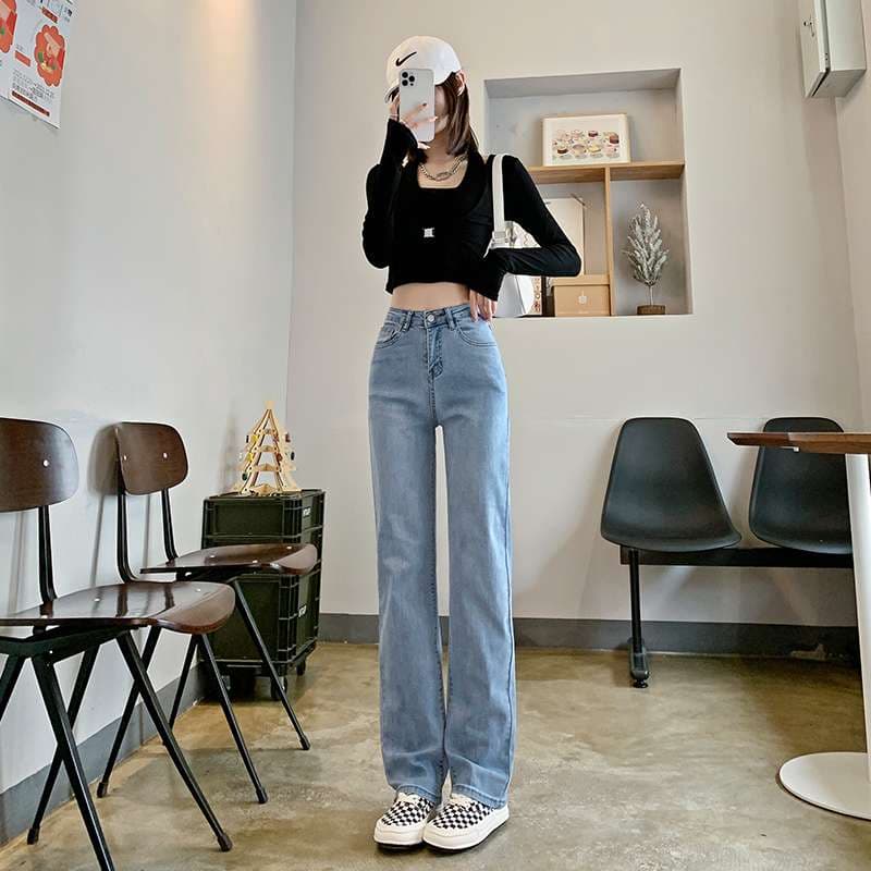 30代ファッション ストレートデニムパンツ