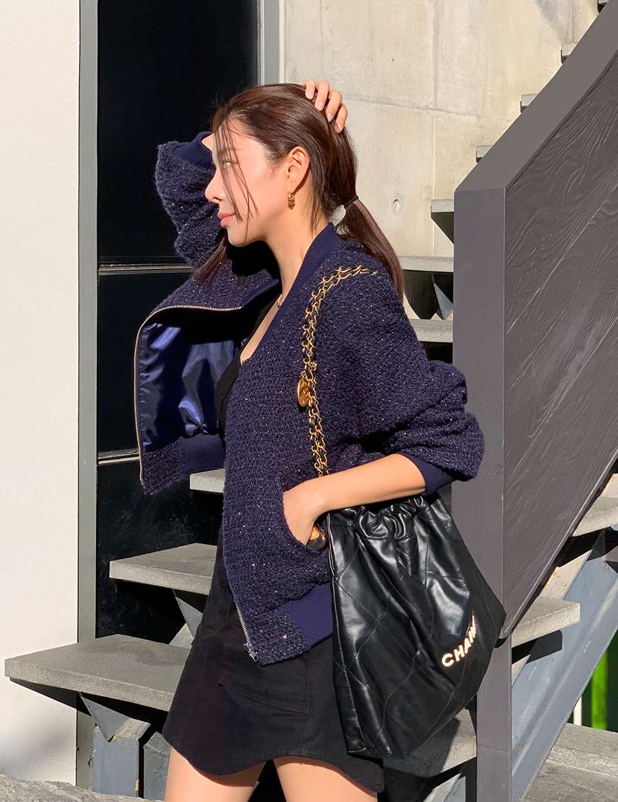 30代ファッション モコモコボンバージャケット