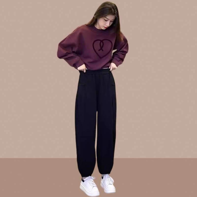 30代ファッション ゆったりスウェットセットアップ