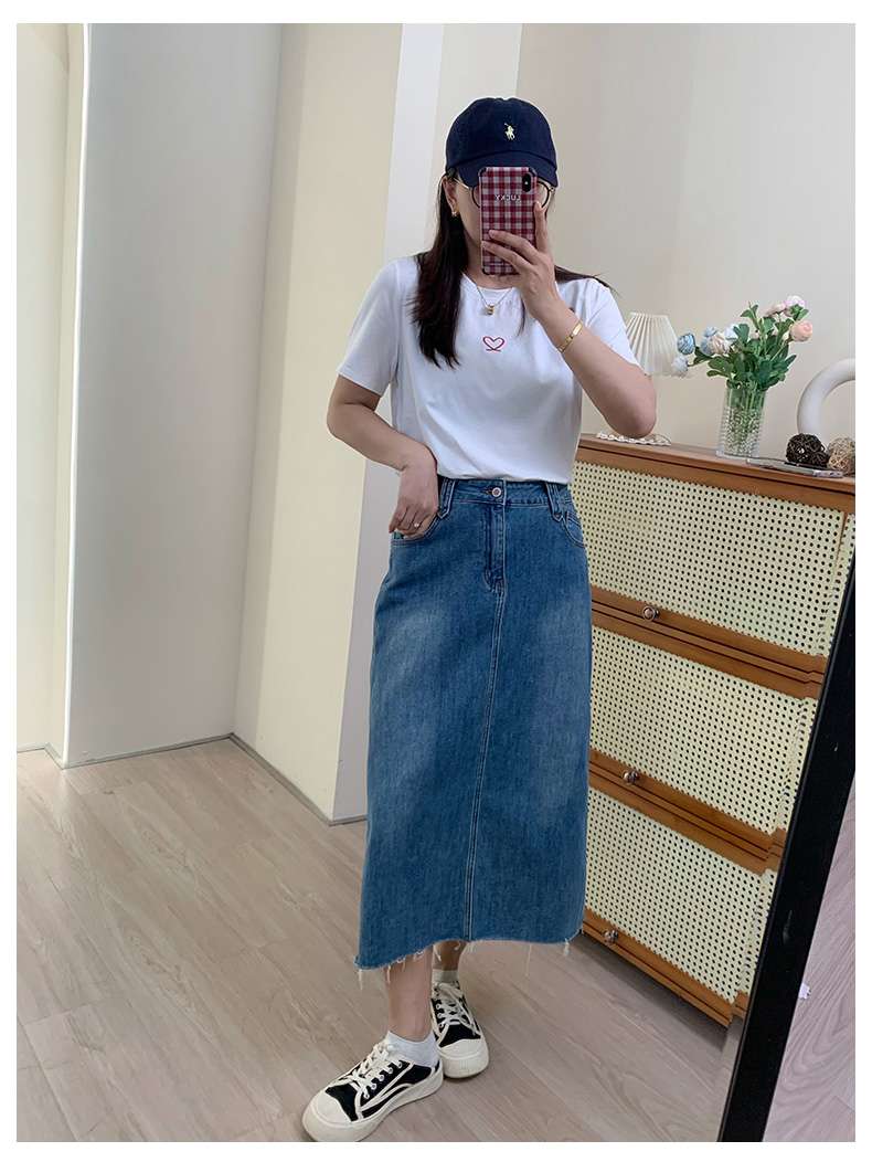30代ファッション ハート刺繍入りシンプル半袖Tシャツ