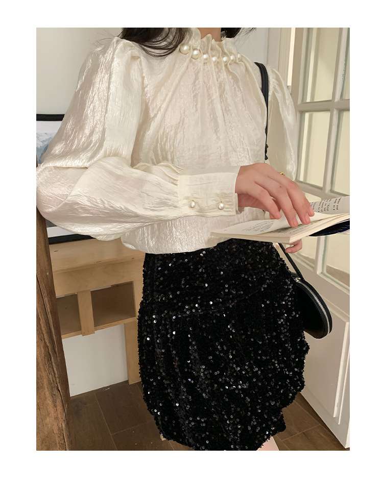 30代ファッション キラめき舞うスパンコールミニスカート