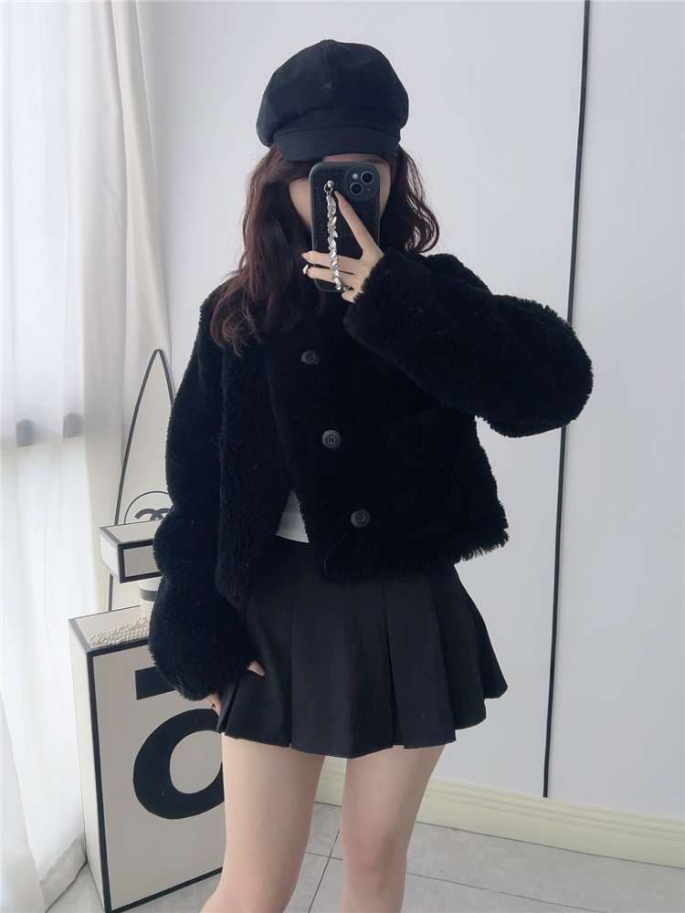 30代ファッション もこもこショート丈ジャケット
