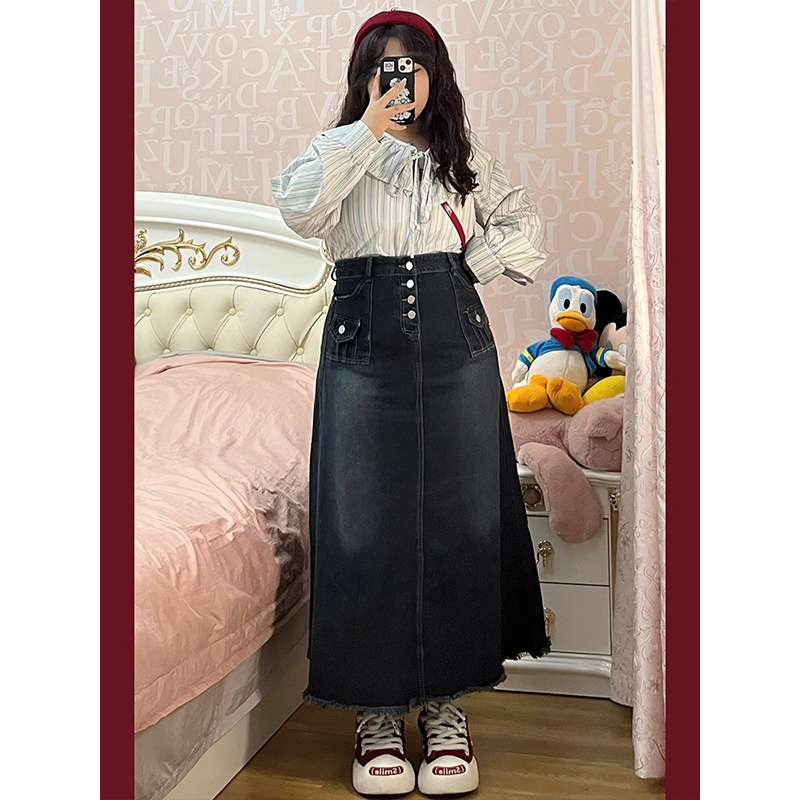 30代ファッション クラシカルロングデニムスカート