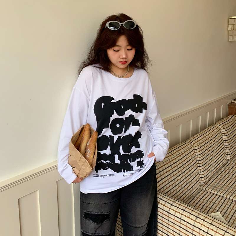 30代ファッション ゆったりアートプリント長袖カットソー