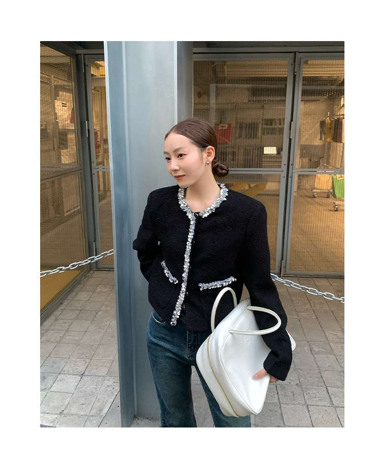 30代ファッション キラキラ装飾カーディガン
