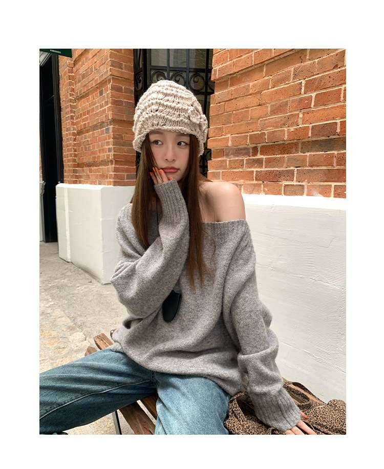 30代ファッション オフショルダーざっくりニット