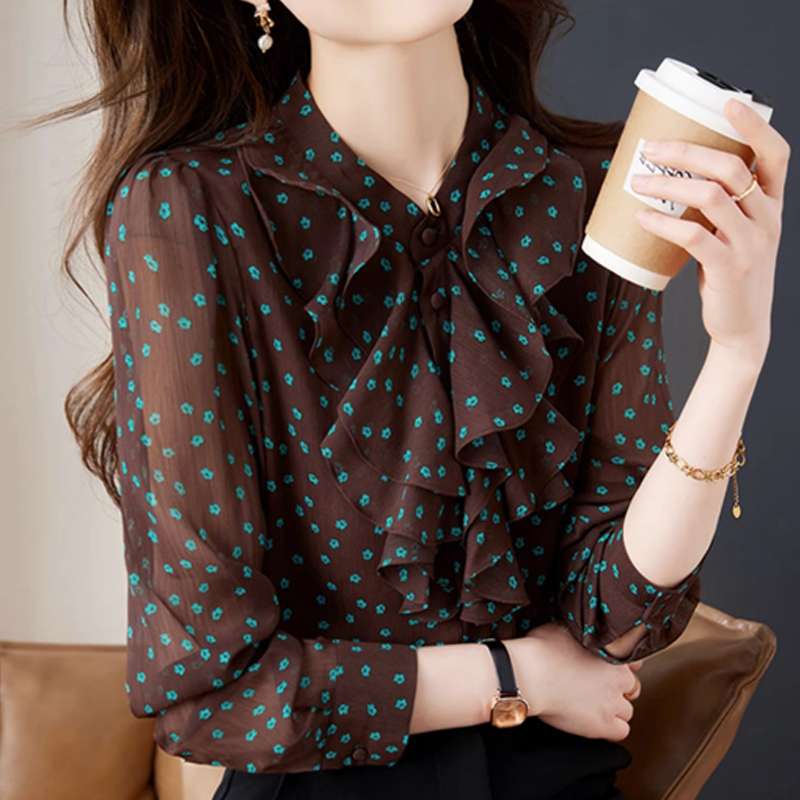 30代ファッション 花柄シフォンフリルブラウス