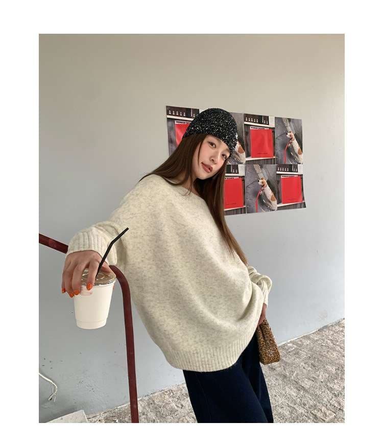 30代ファッション オフショルダーざっくりニット