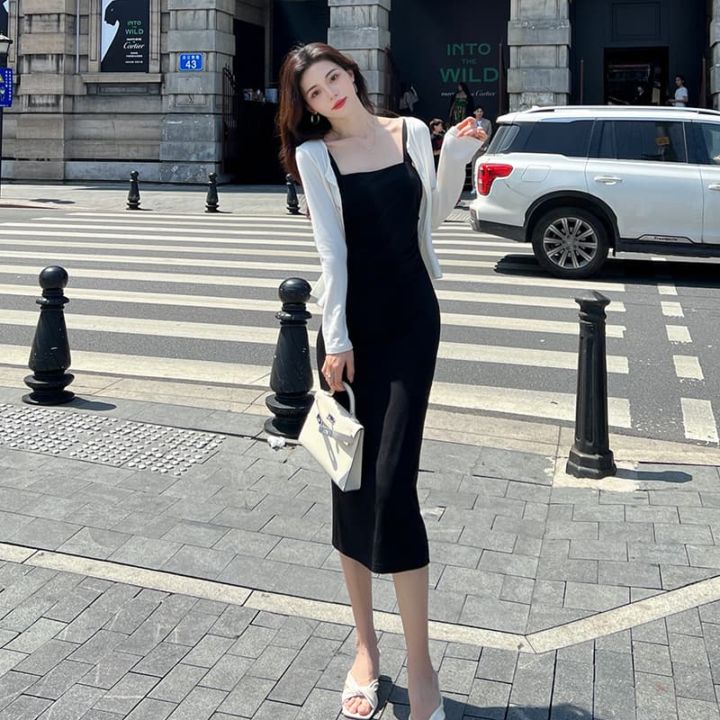 30代ファッション シンプル上品ストレートワンピース