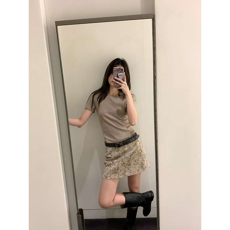 30代ファッション もこもこ調ミニスカート