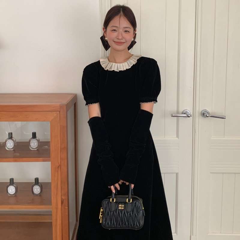 30代ファッション クラシカルフリルカラーワンピース